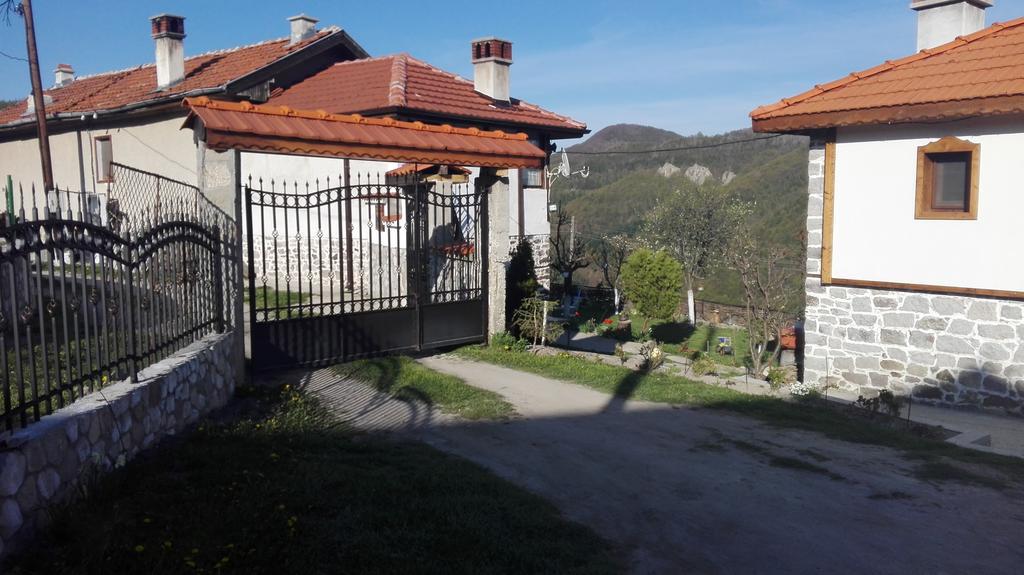 Semana Guesthouse Vrata Εξωτερικό φωτογραφία